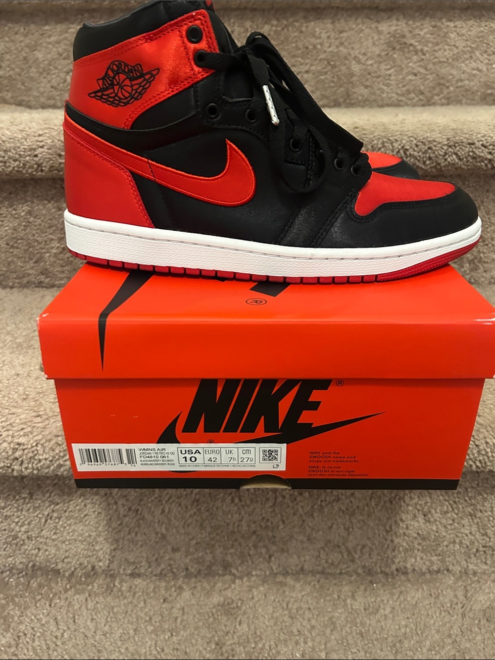Nike Air Jordan 1 High - Black & Red
